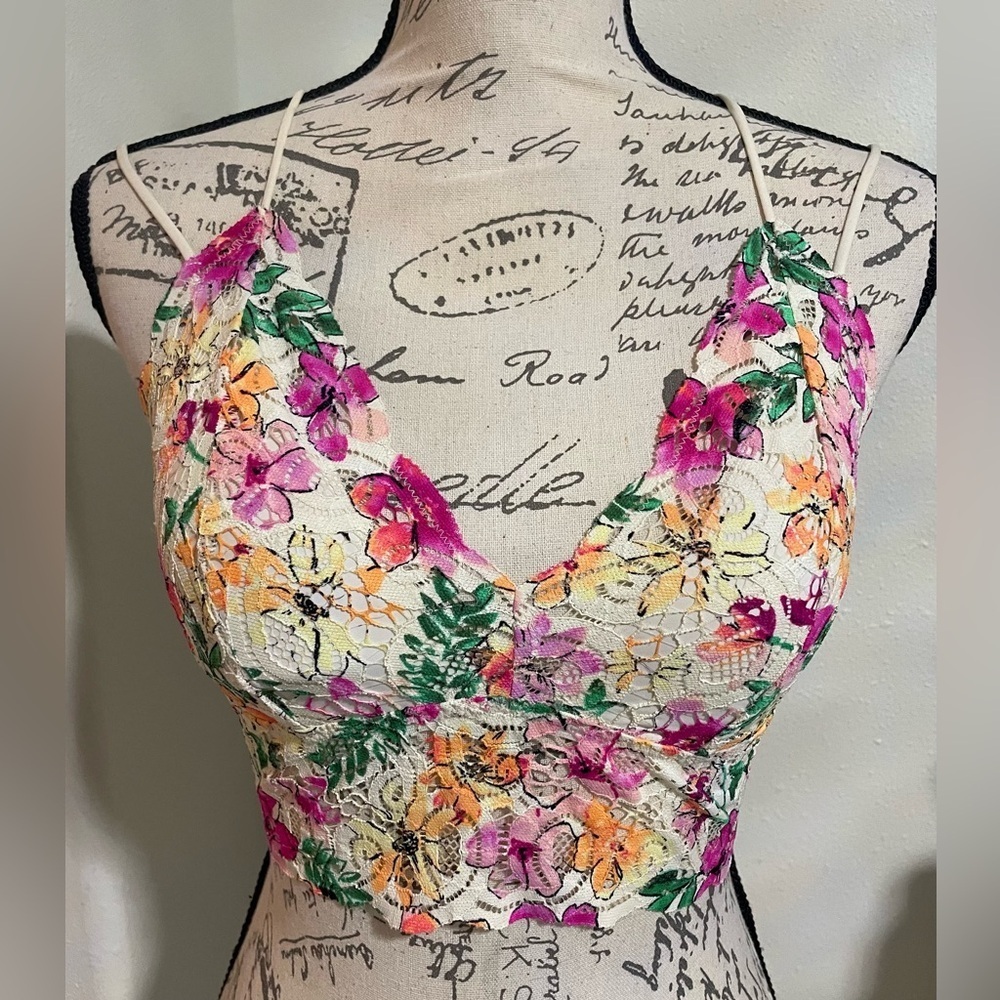 PINK Victoria's Secret Floral Lace Bralette